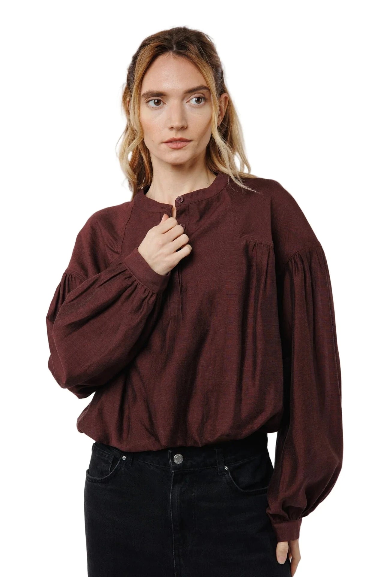 Doe Henley Bubble Hem Top Ciebon