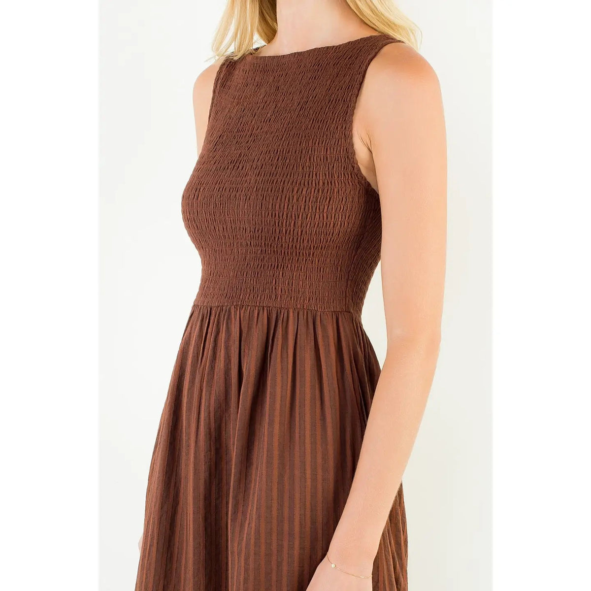 Sleeveless Smocked Pattern Midi Dress THML
