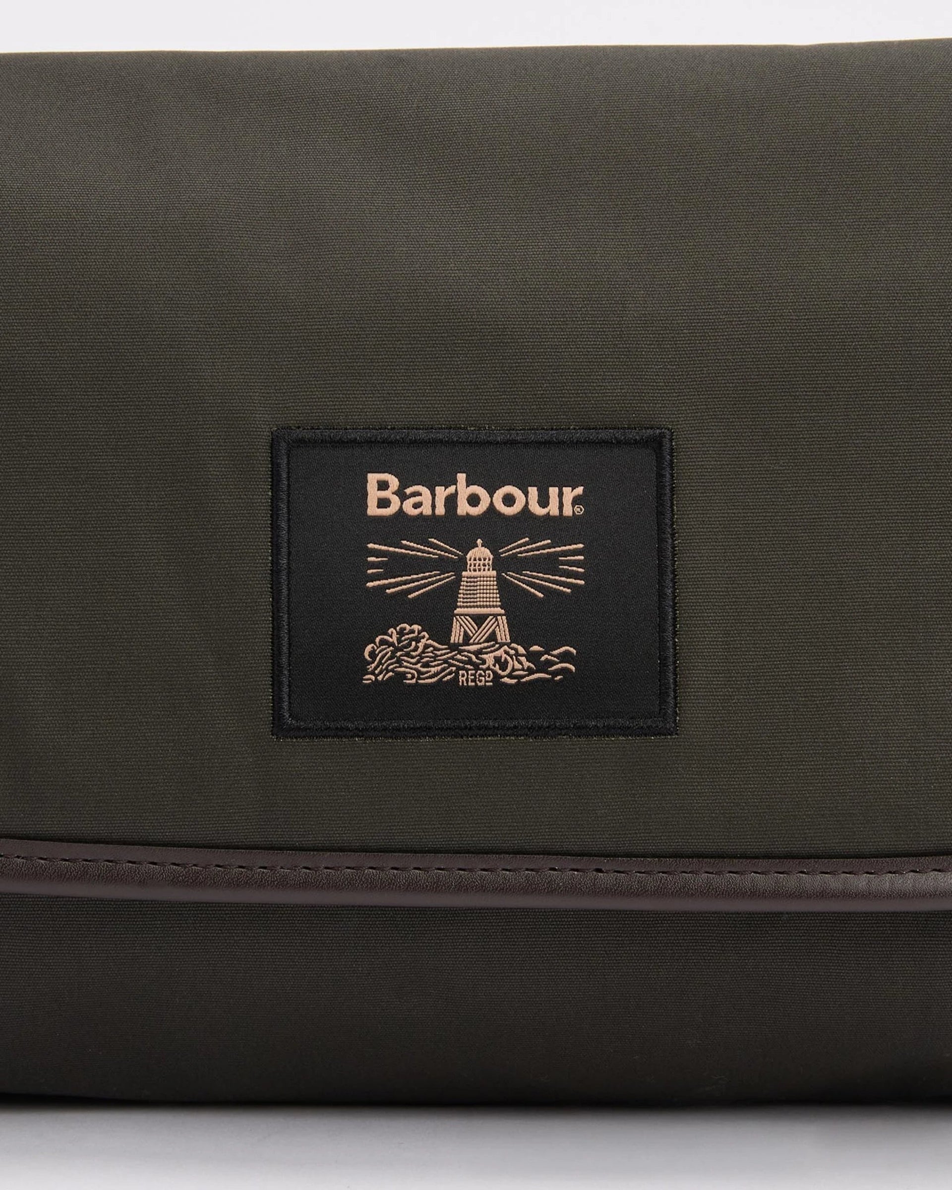 Waxed Hanging Washbag | Barbour Barbour