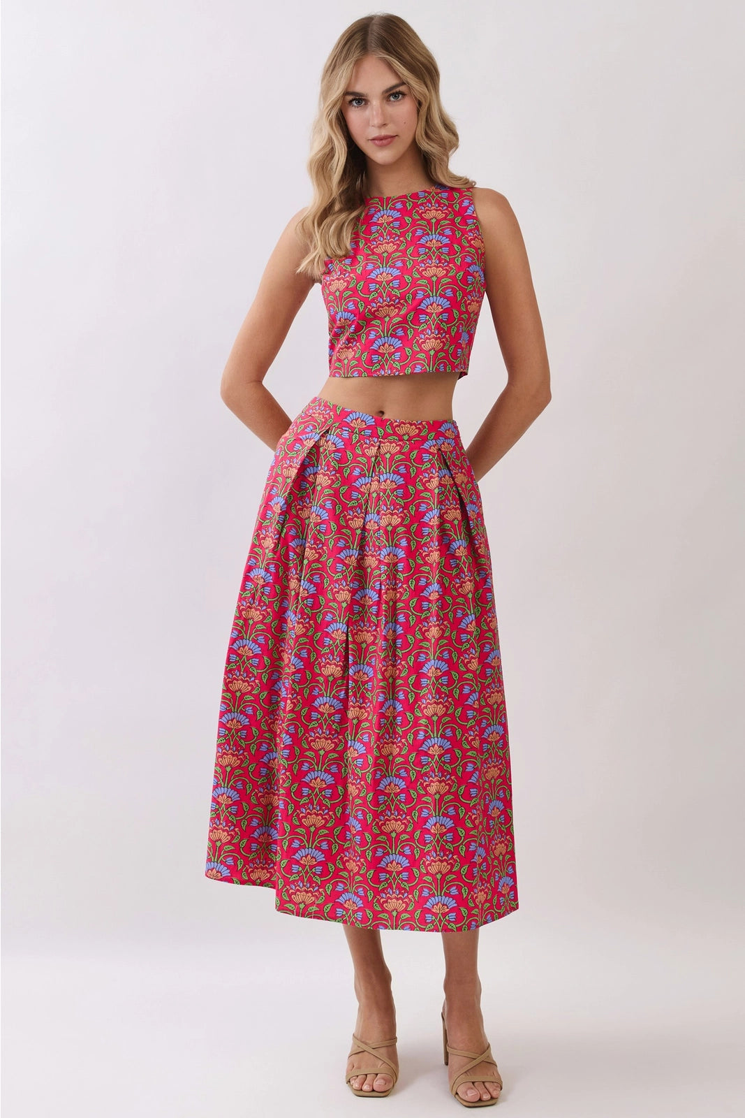 Floral Print Round Neckline Crop Top TCEC