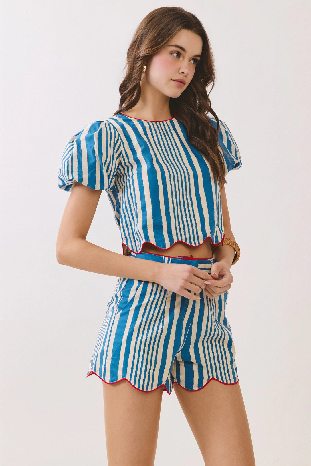 Stripe Scalloped Puff Sleeve Crop Top TCEC