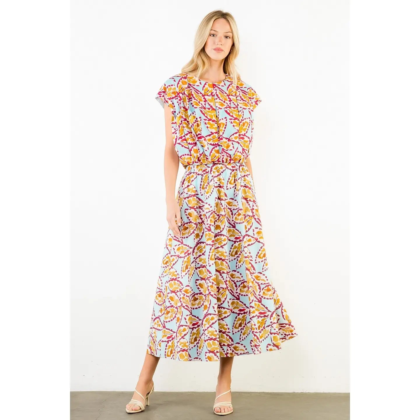Sleeveless Pattern Top with Button Back THML