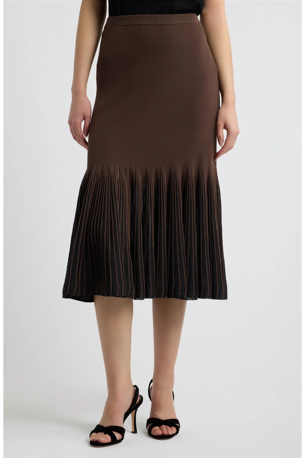 Charlotte Skirt Rails