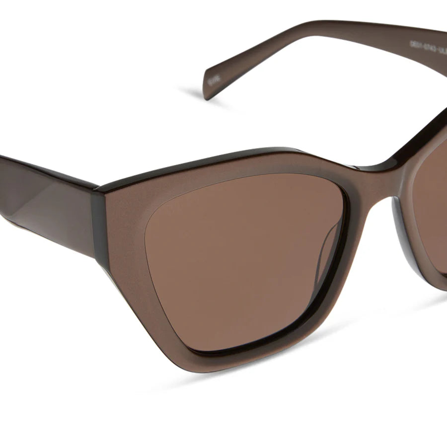 Evie Cateye Sunglasses in Moscow Mule/Brown | Diff Eyewear Diff Eyewear