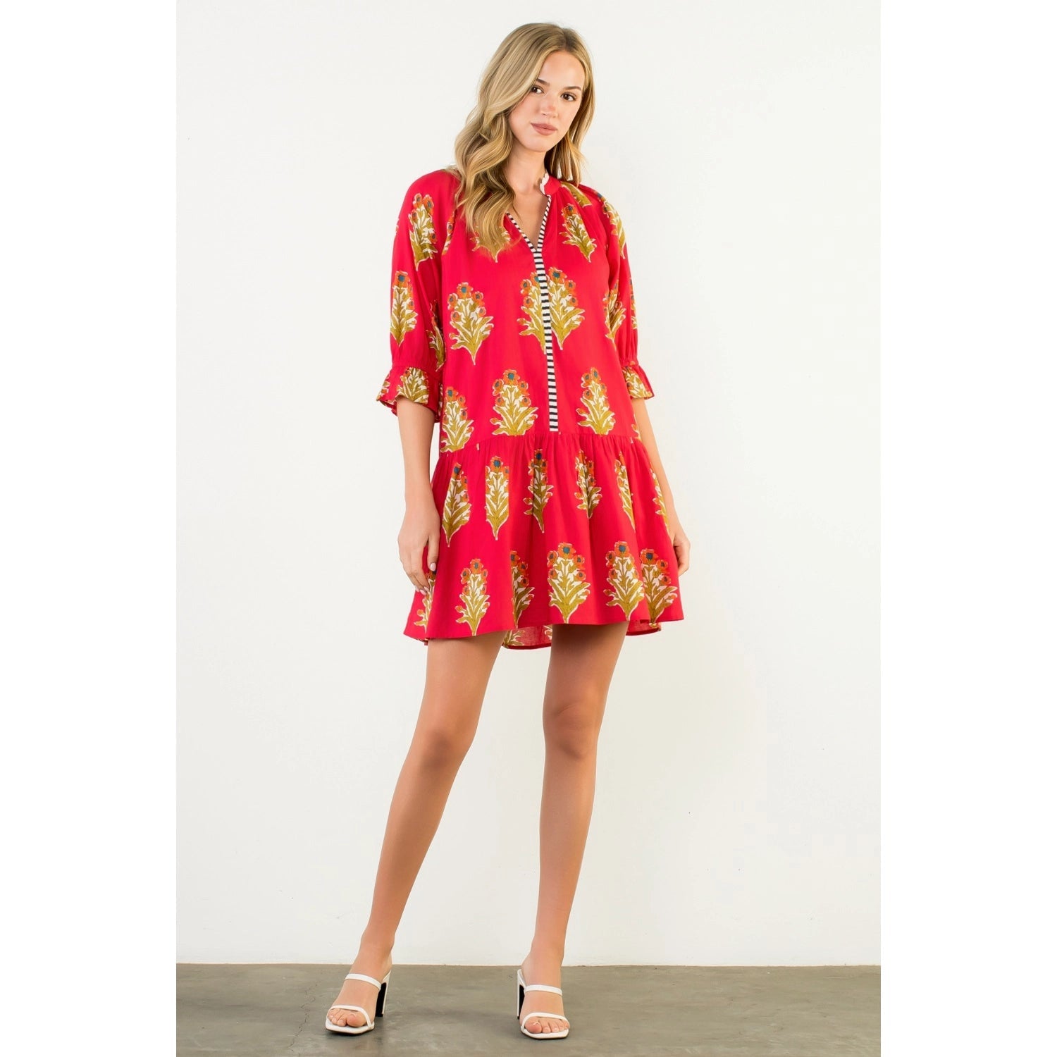 Floral Detailed V-Neck Dress THML