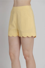 Scallop Hem Shorts Aureum