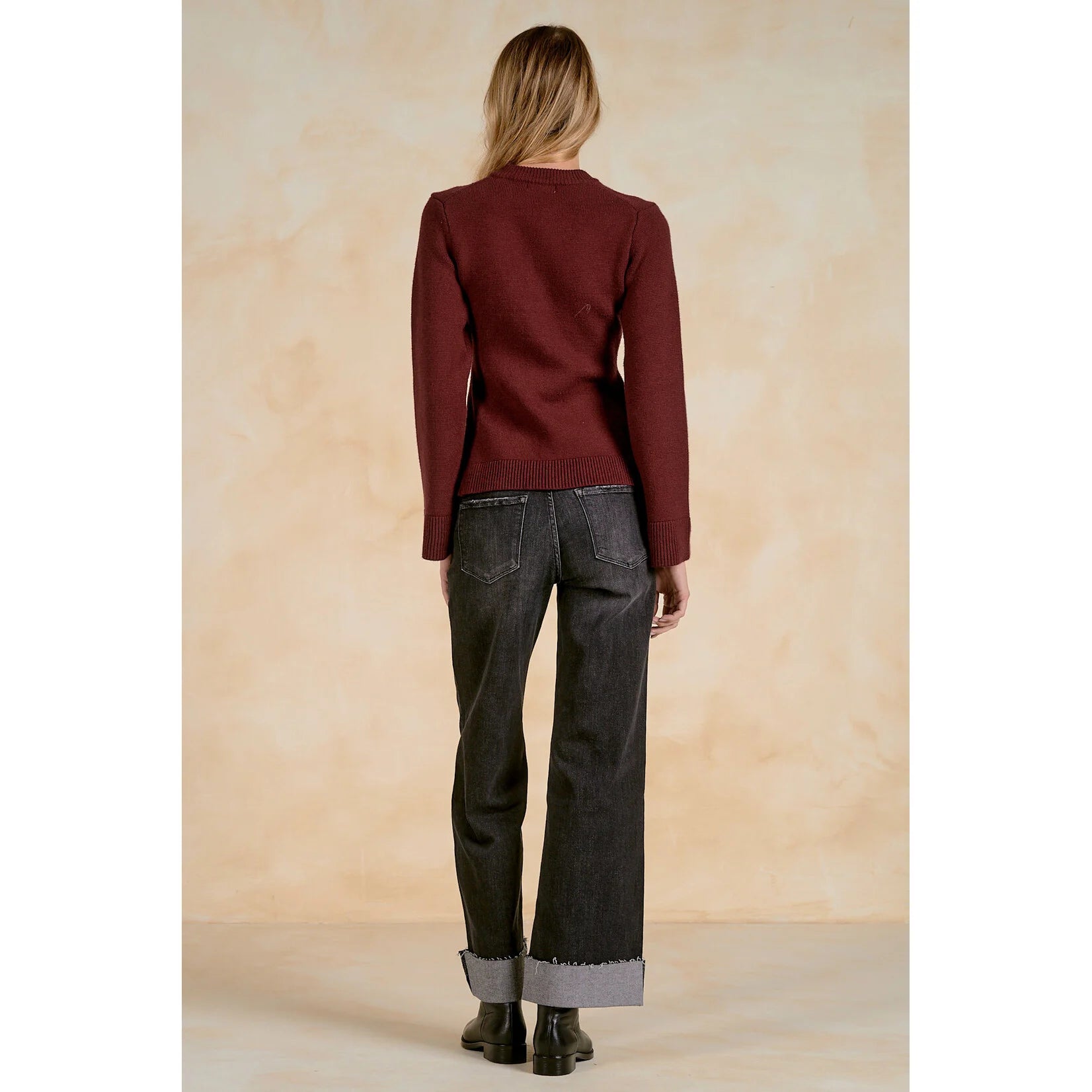 Crewneck Knit Cardigan Elan
