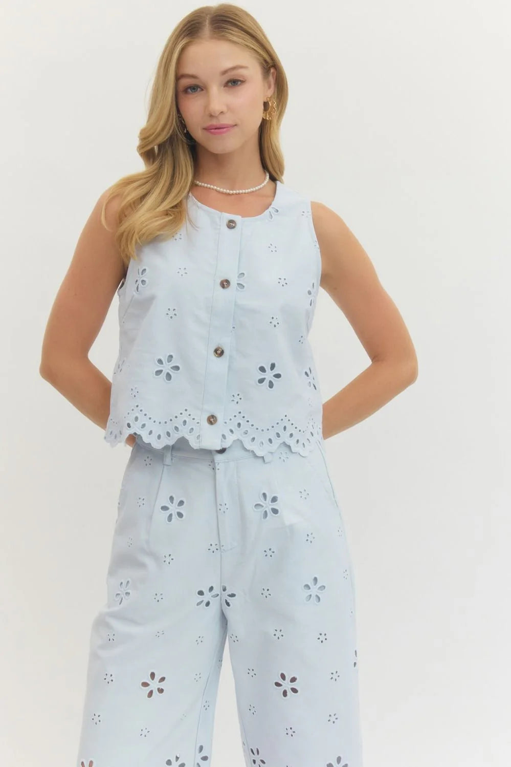 Eyelet Embroidered Sleeveless Top Entro