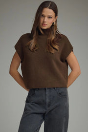 Classic Touch Sleeveless Sweater Entro