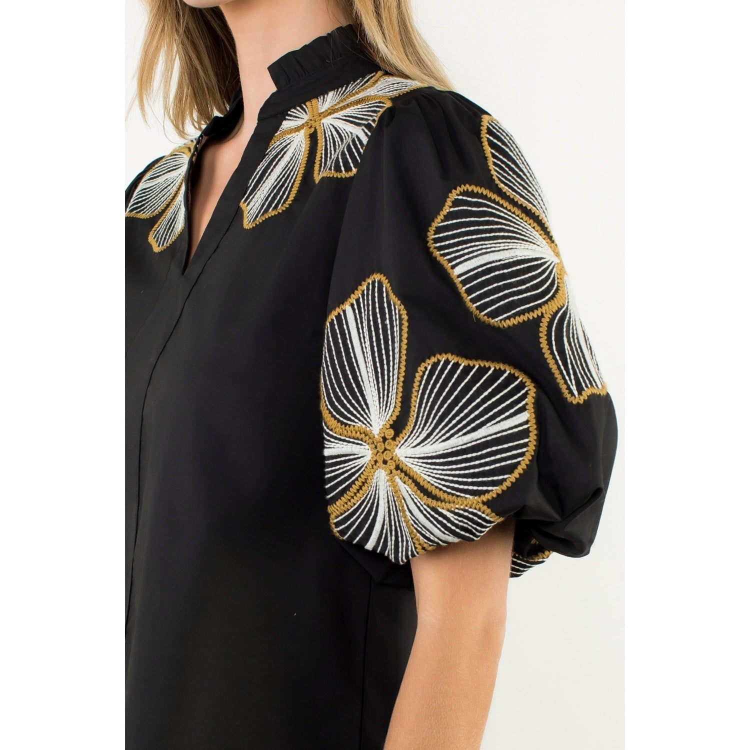 Puff Sleeve Embroidered Top THML