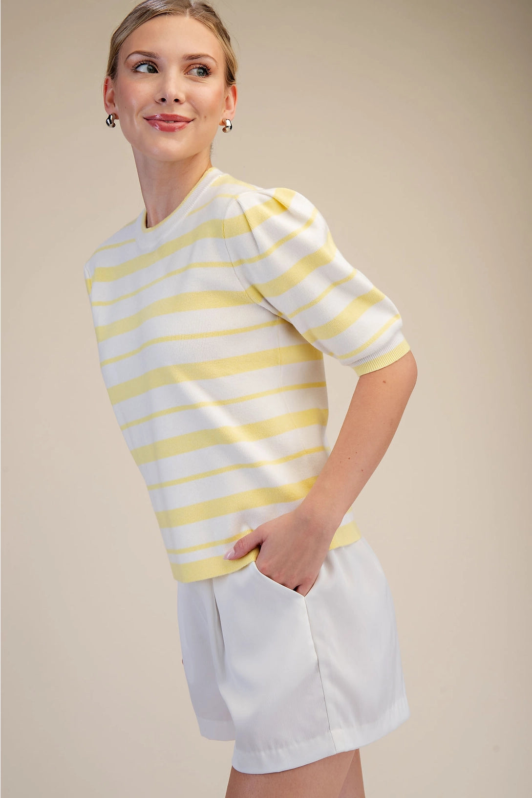 Round Neck Short Sleeve Knit Top Glam