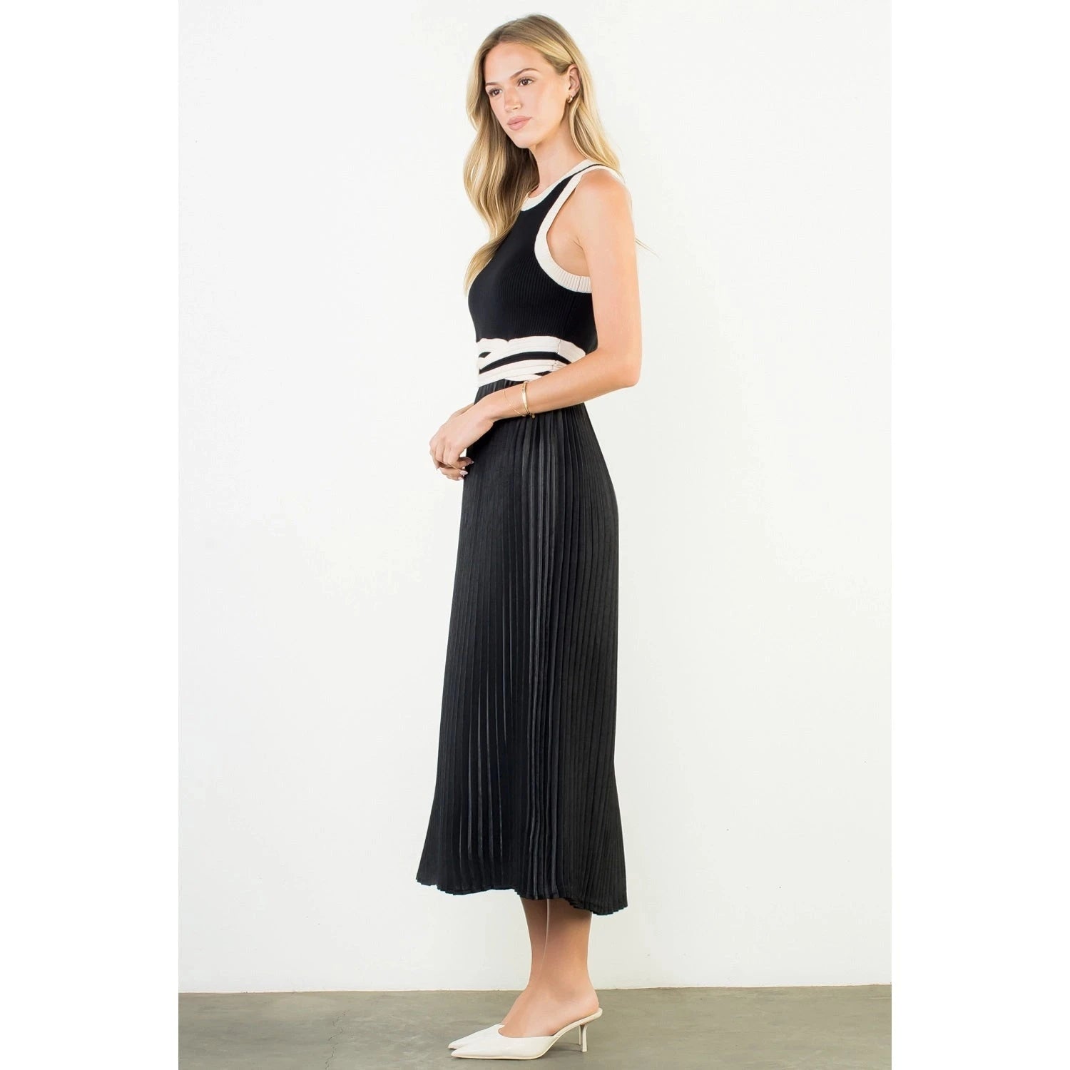 Sleeveless Mixed Media Dress THML