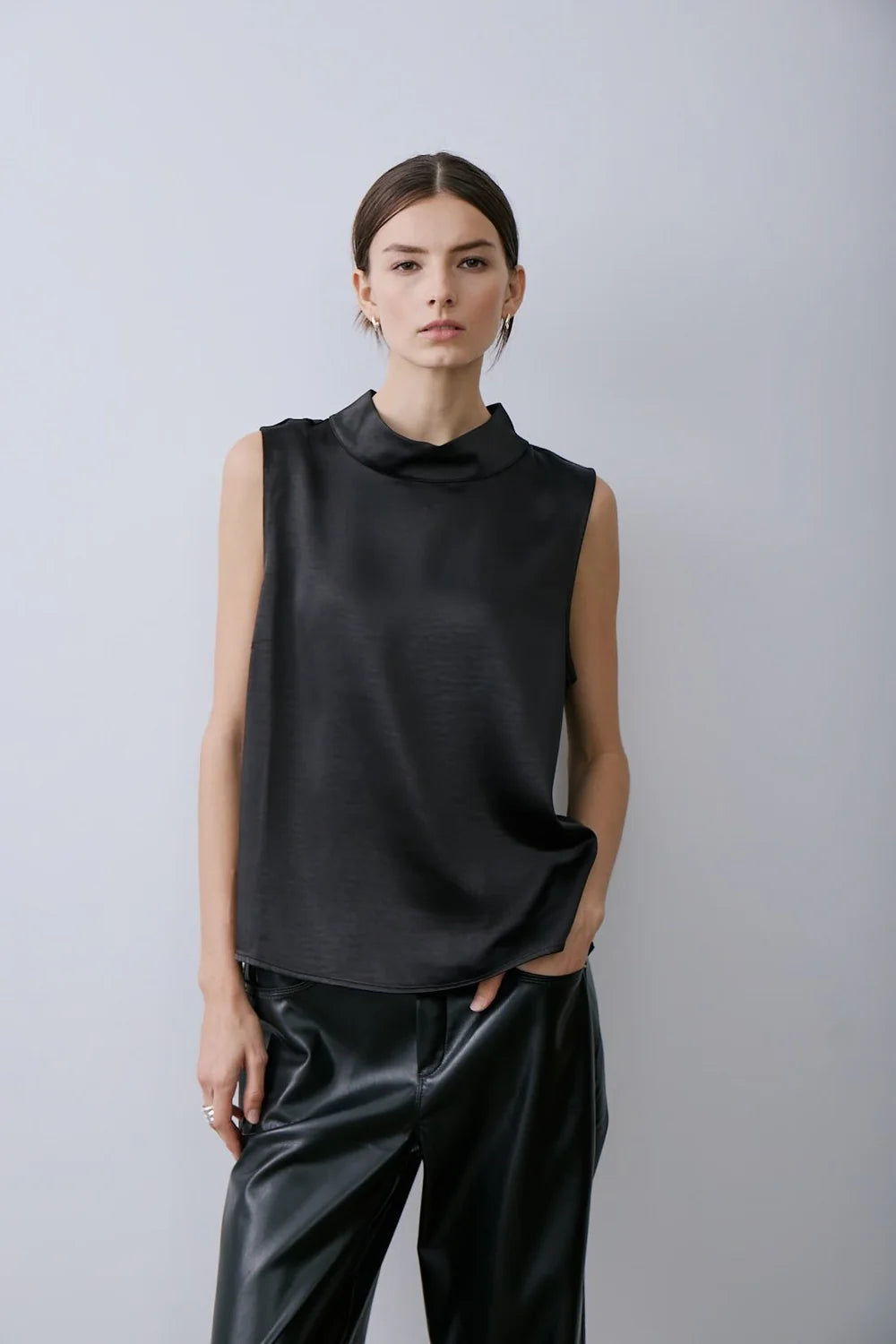 Leslie Top Melissa Nepton