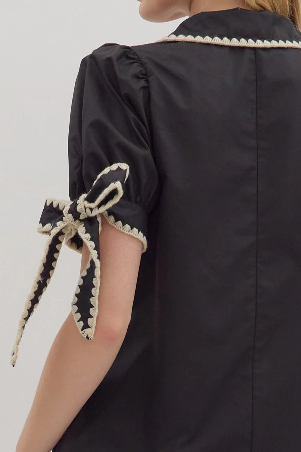 Scallop Trim Puff Sleeve Mini Dress Entro