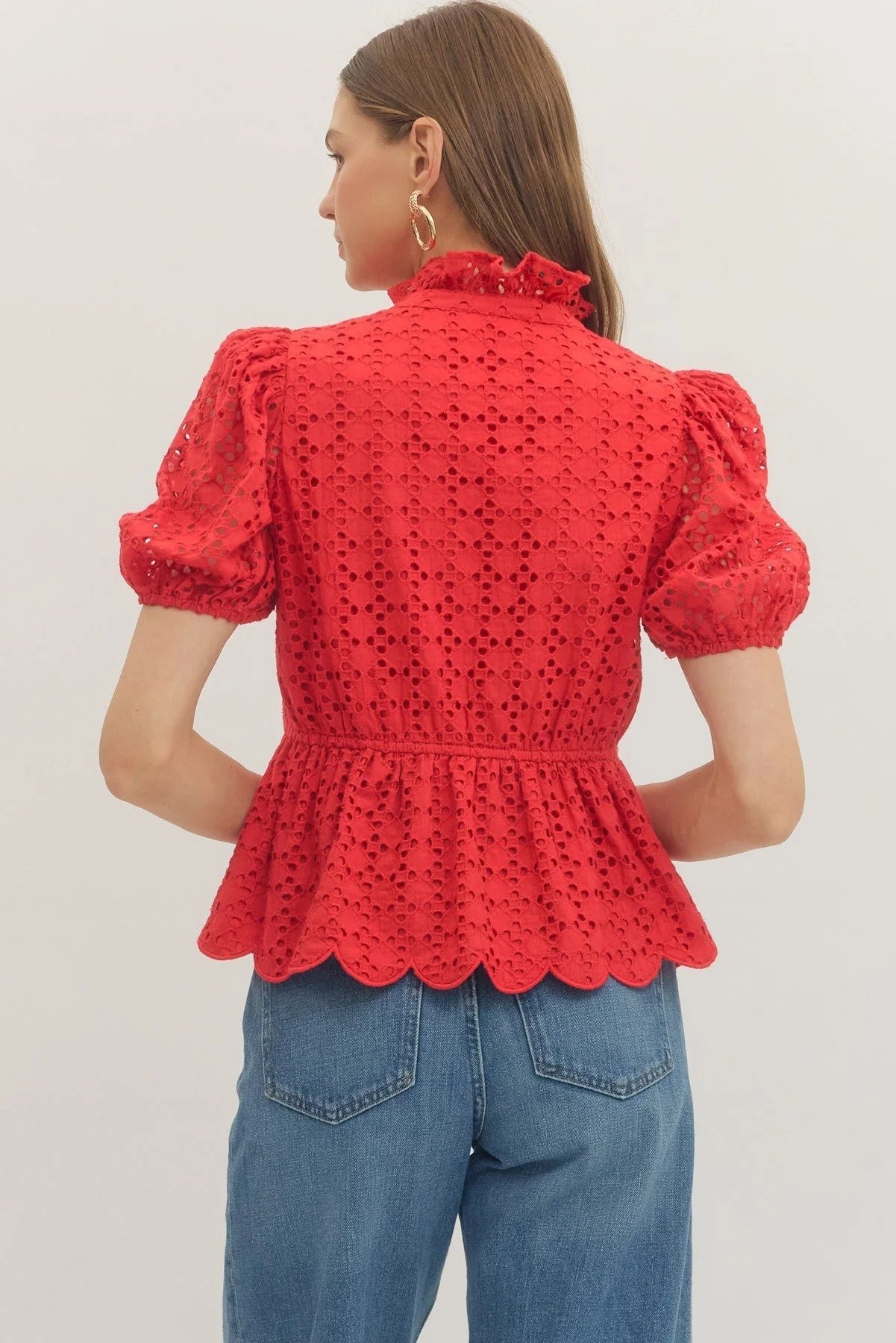 Solid Eyelet Puff Sleeve Scallop Hem Top Entro